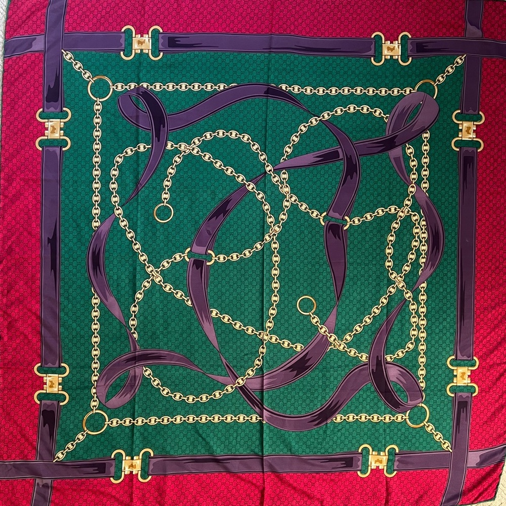 Elegant gucci dark pink and Green Scarf with Chain Design
